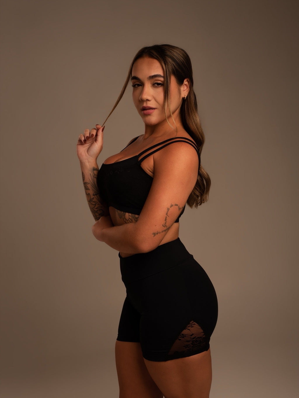 Short Siriús na cor preto, lateral